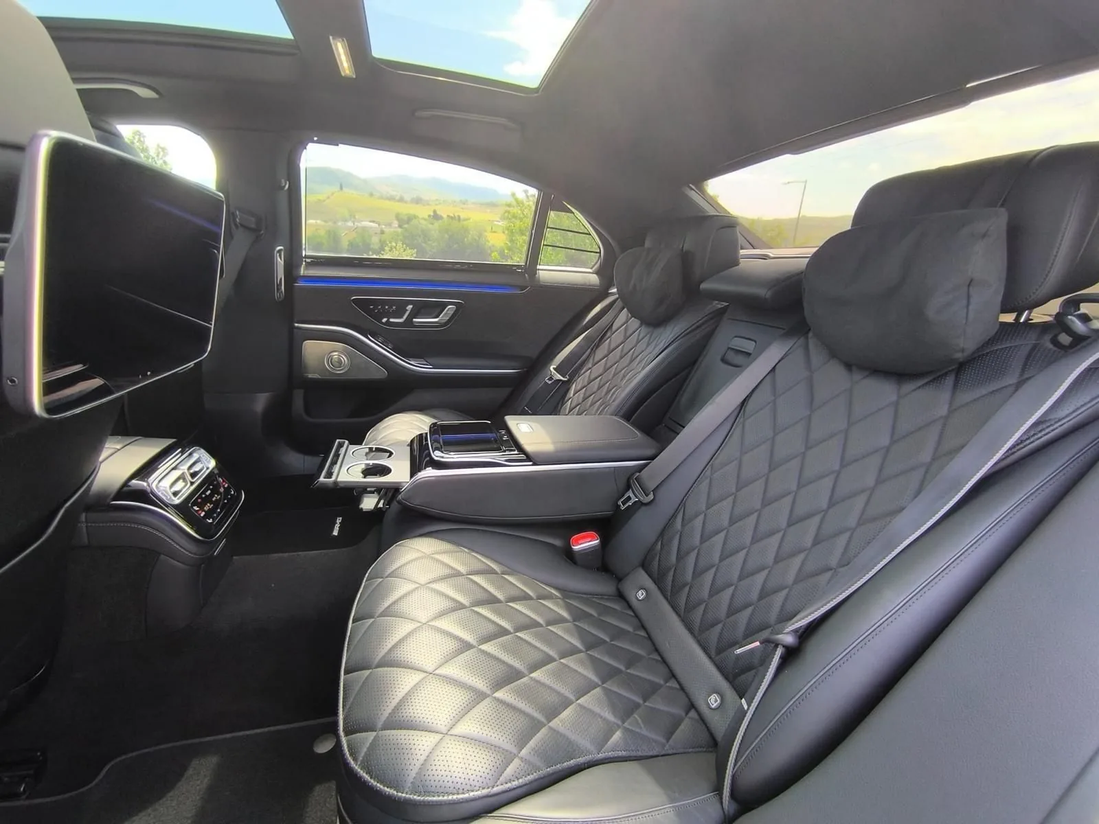 مقصورة خلفية مرسيدس S Class